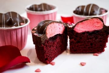 Chocolate and Mallow Heart Cakes